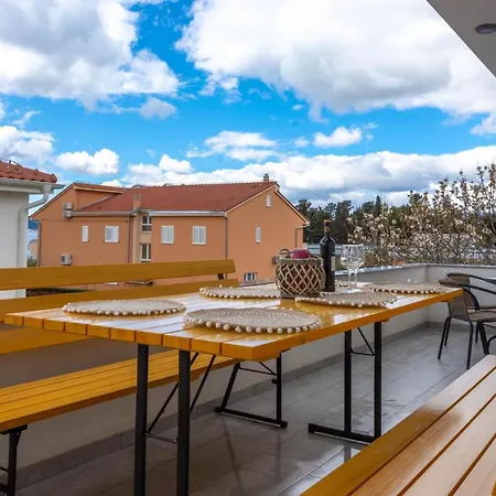 Apartman Luxury With Terrace Castel *
