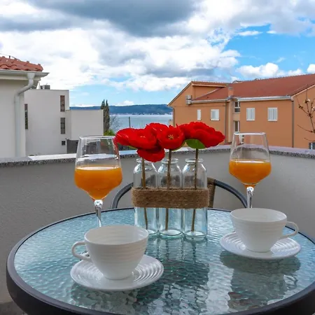 Luxury With Terrace Castel