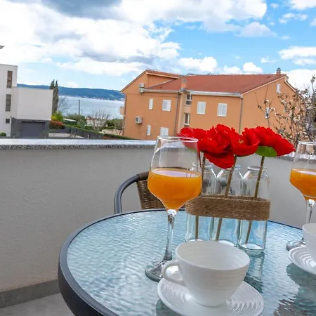 Luxury With Terrace Castel Kastela