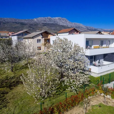 Luxury With Terrace Castel Apartman *